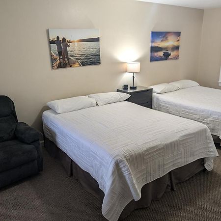 Early American Motel Aurora Екстер'єр фото