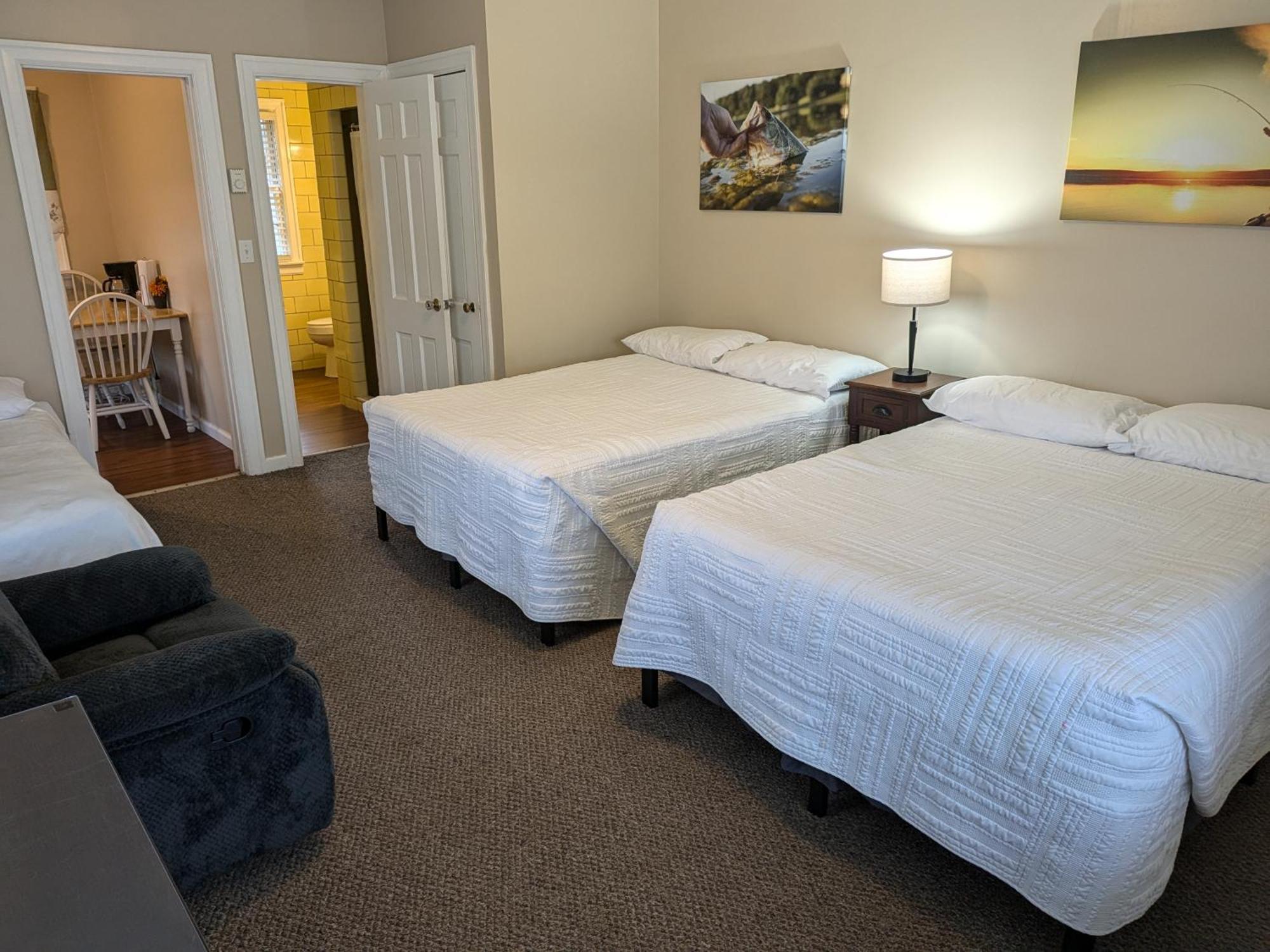Early American Motel Aurora Екстер'єр фото