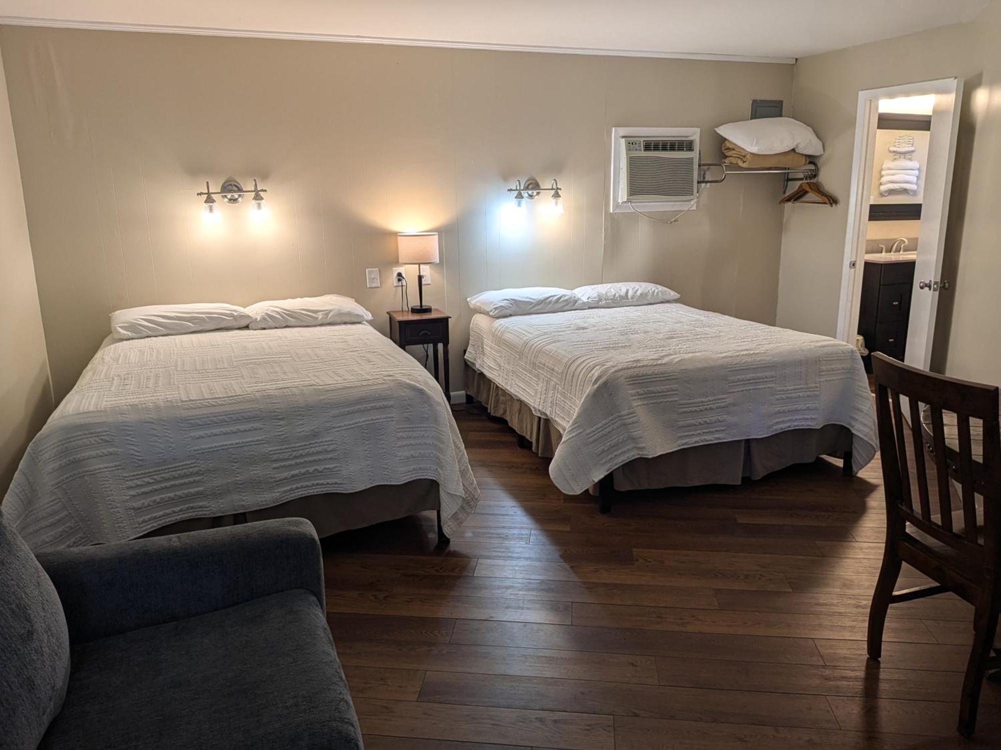 Early American Motel Aurora Екстер'єр фото