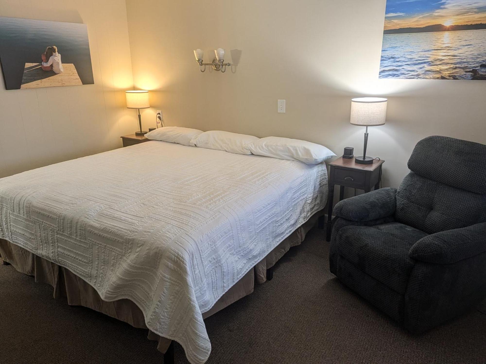 Early American Motel Aurora Екстер'єр фото
